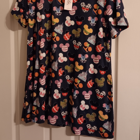 Ambrie Pin Collector tunic - Picture 3 of 4